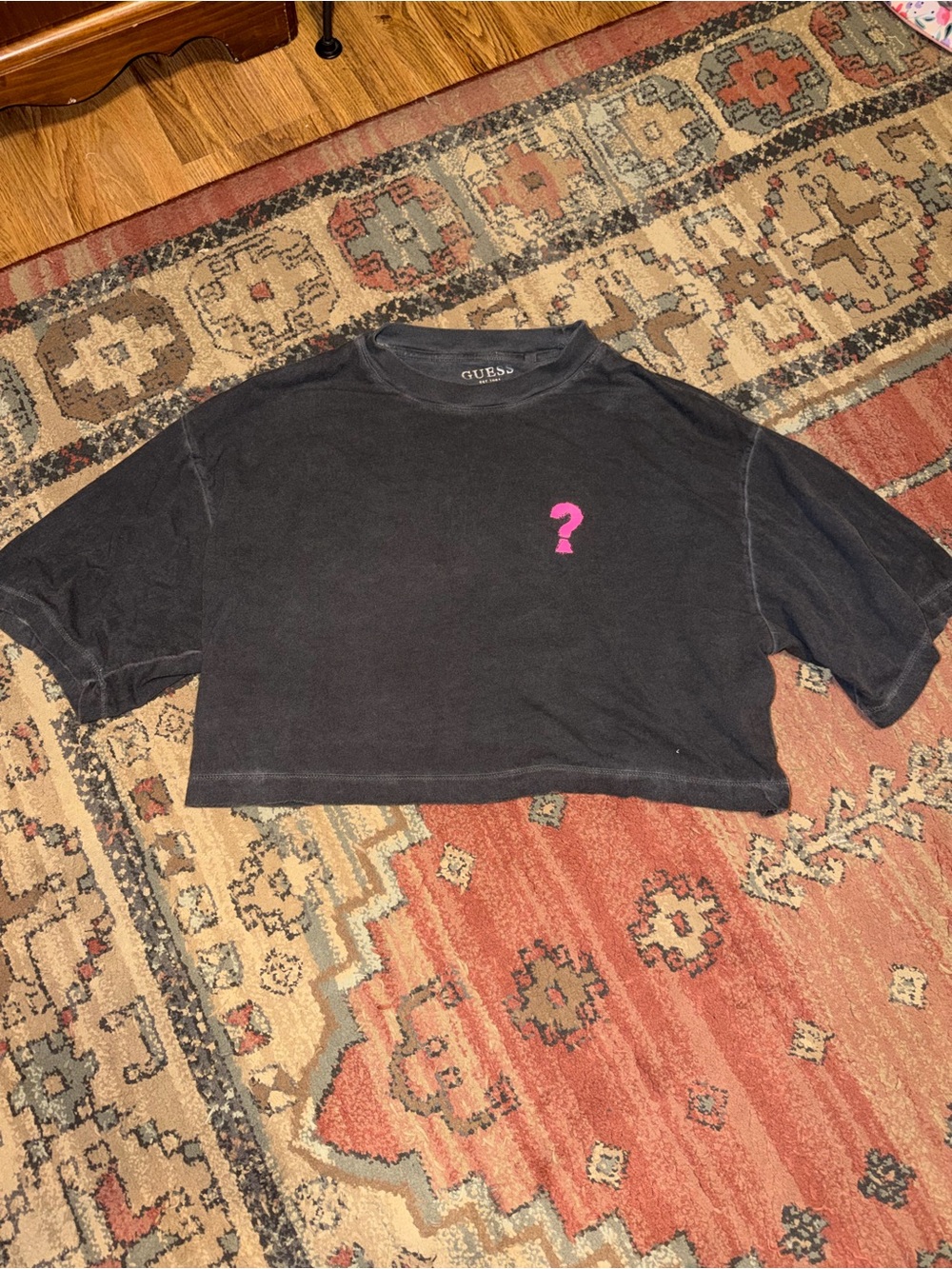 Guess cropped tee